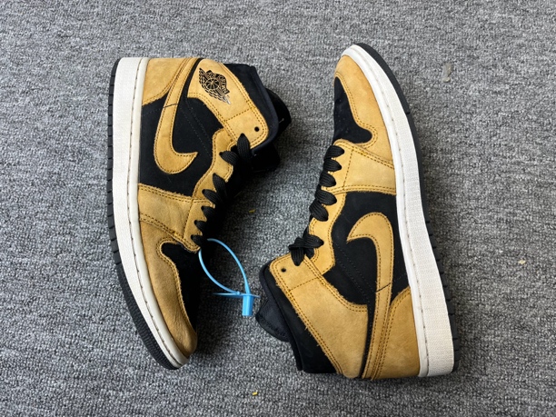 95新 NIKE/耐克 95新杰/40码/Air Jordan/AJ1 黑沙石 小麦