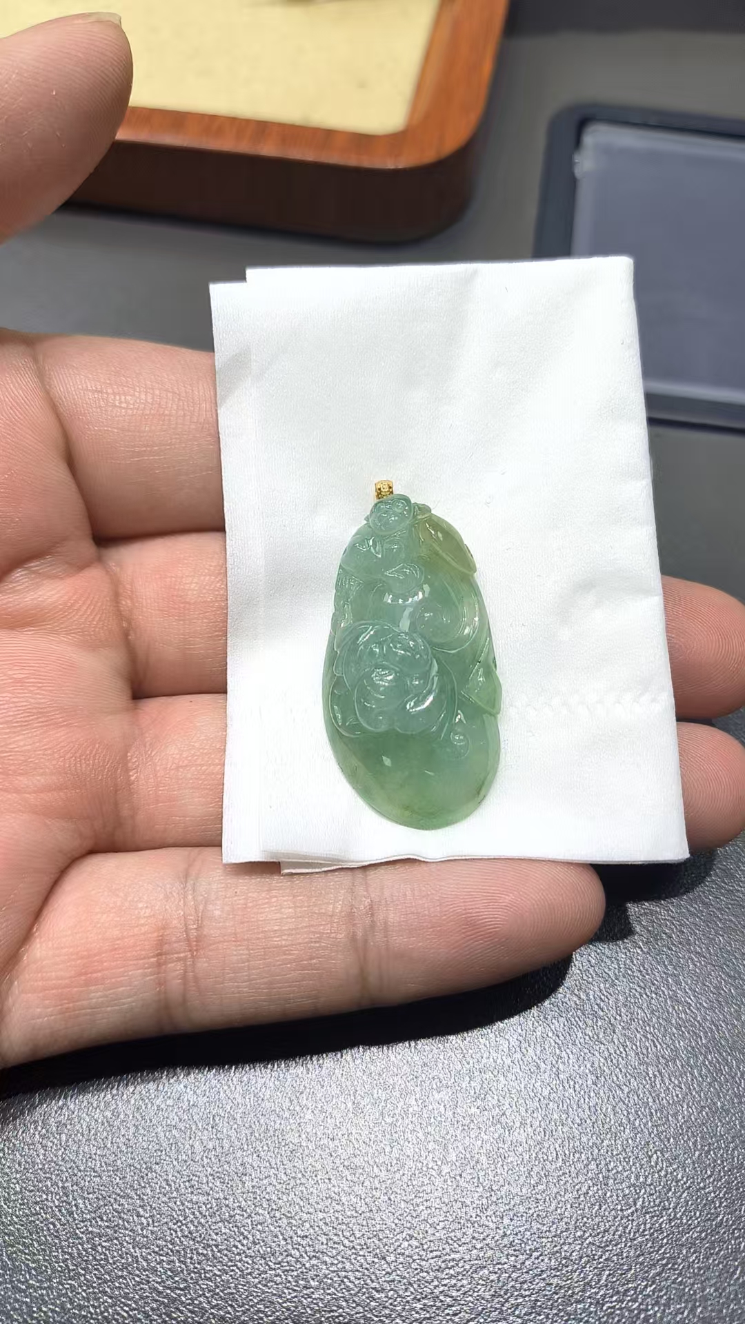 天然翡翠A货挂件243