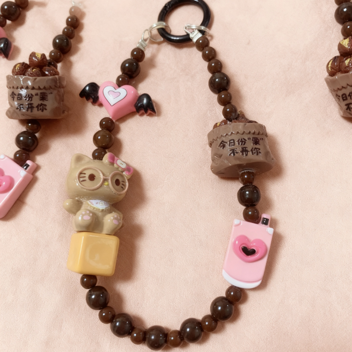 A07【今日份栗不开你黑皮kt】潮玩手机链包挂钥匙扣可爱配饰