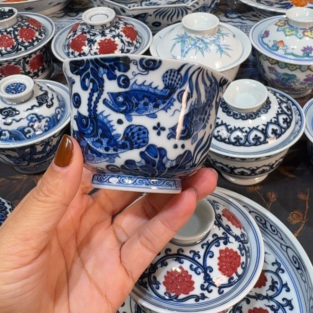 杯子…………………………………………