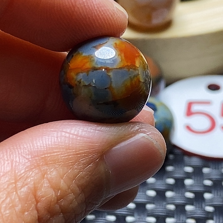 邱***力玛瑙/玉髓未镶嵌颈饰