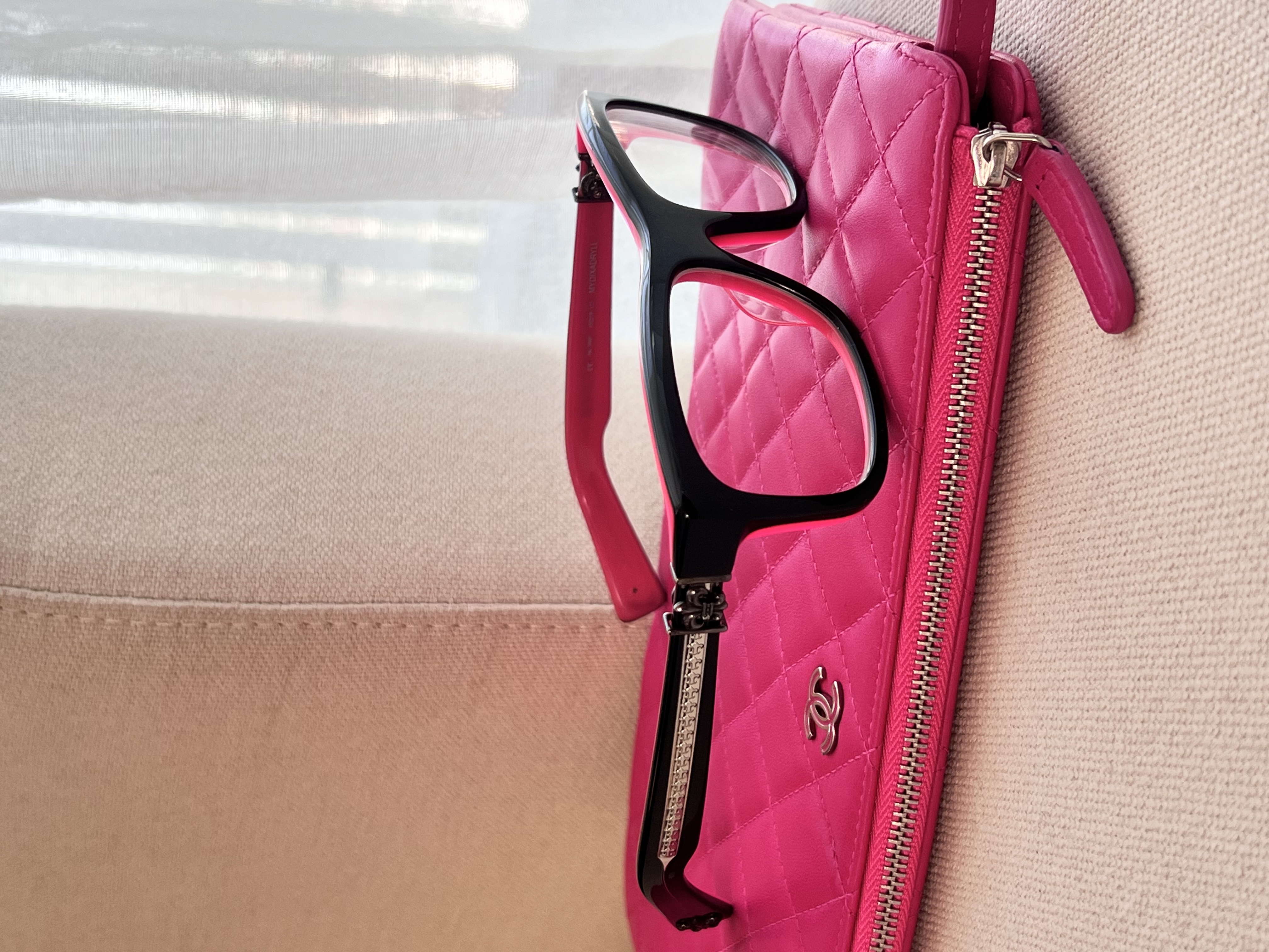 95新 Chrome Hearts/克罗心 展会外场！黑粉平光镜