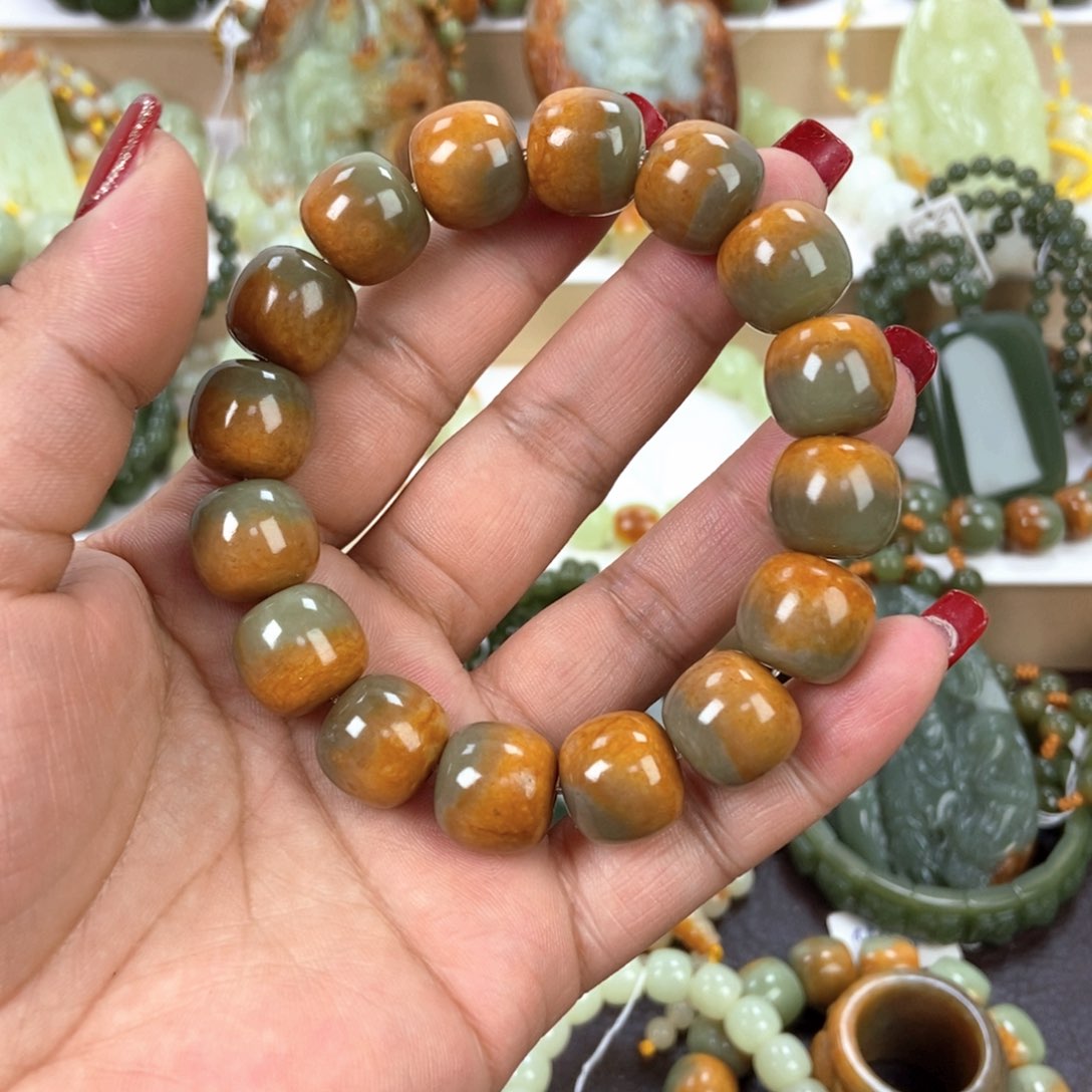 透闪石质玉手串未镶嵌