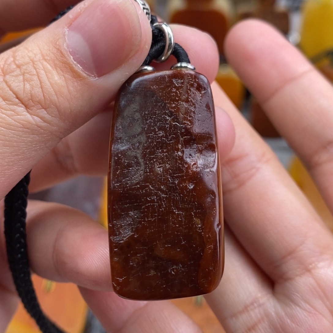 琥珀吊坠(赠链)未镶嵌