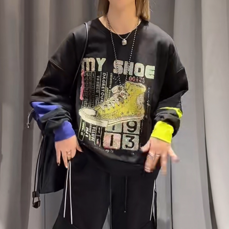 时尚欧货大鞋子图案圆领卫衣