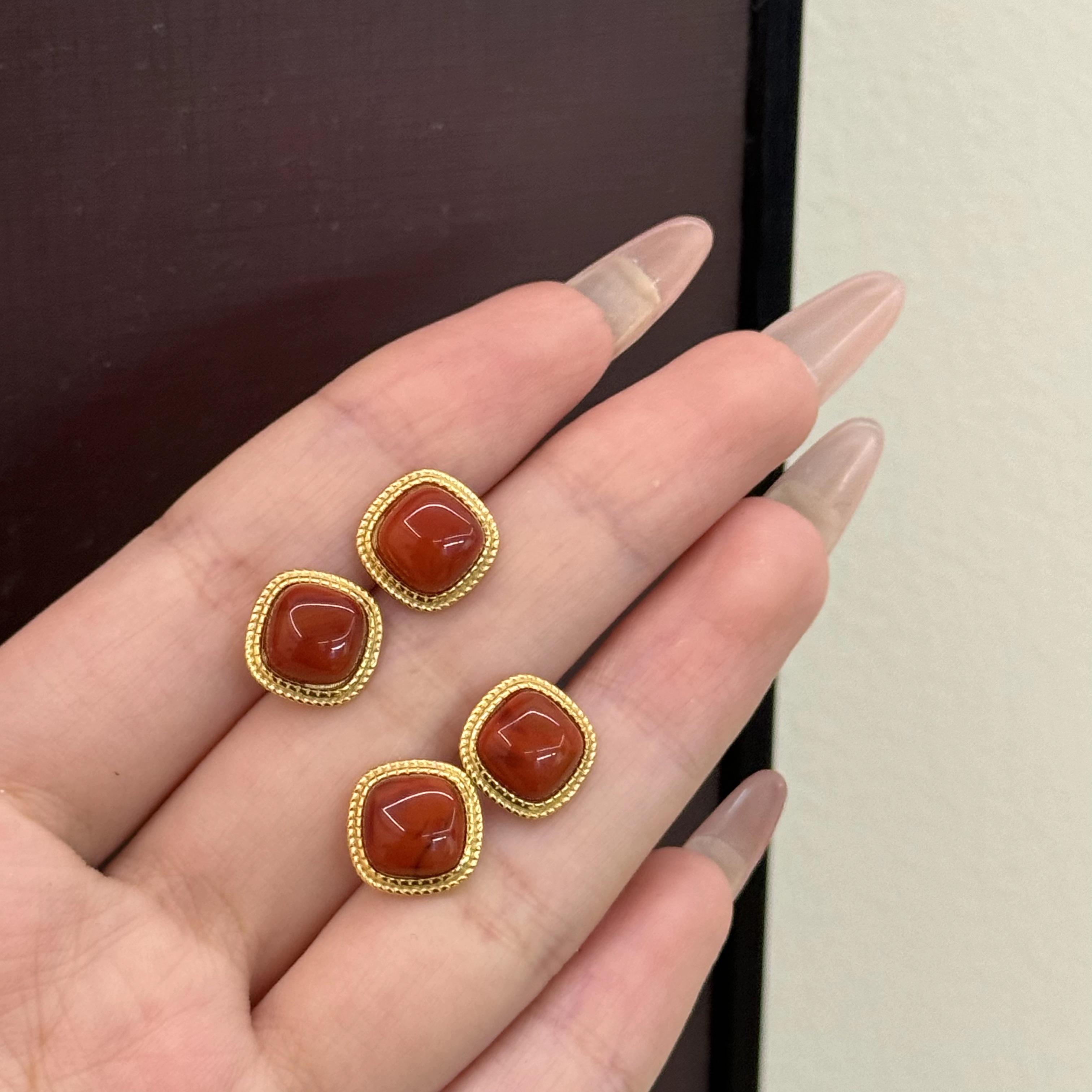 星俊 | S925银镶南红耳钉尺寸约7*7mm【多样性发一件 】27-2JL02X53