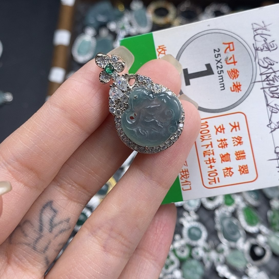 未镶嵌挂件翡翠翡翠