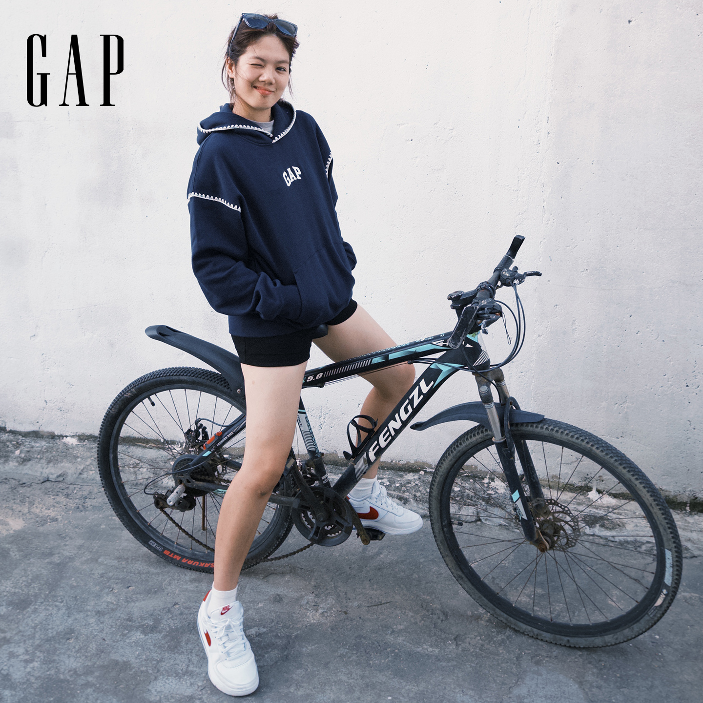 Gap男女装2025秋季新款刺绣logo宽松抓绒连帽衫套头卫衣DR 786896