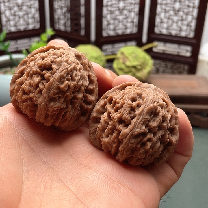 文玩核桃把件南疆石