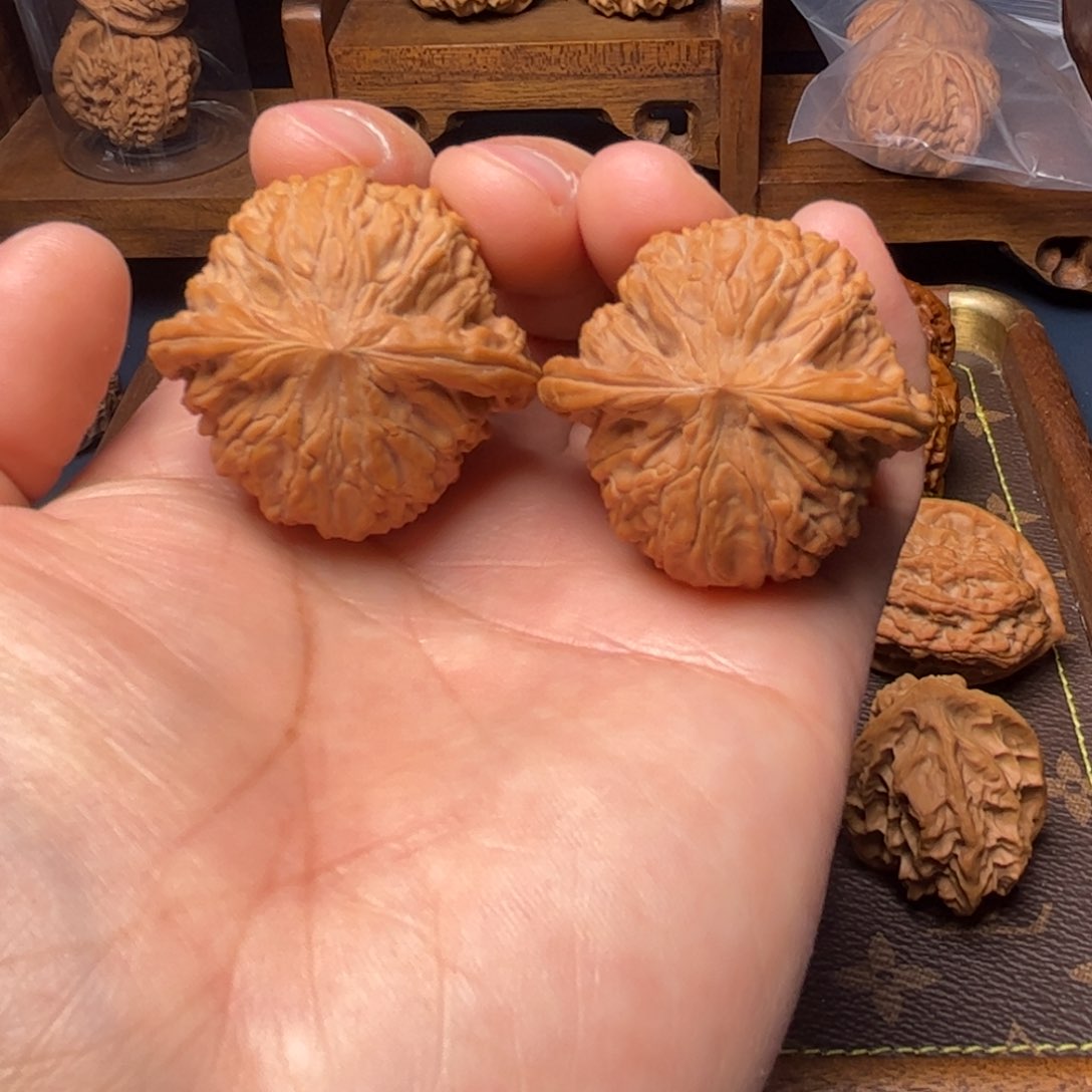 文玩核桃吊坠磨盘