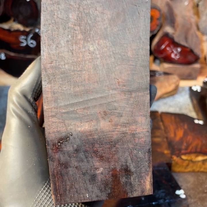 交趾黄檀（大红酸枝）