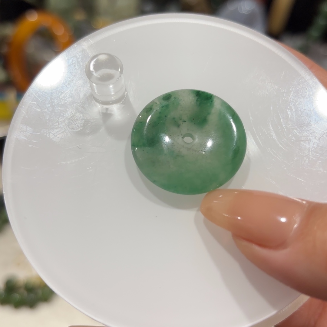 透闪石质玉未镶嵌颈饰625455