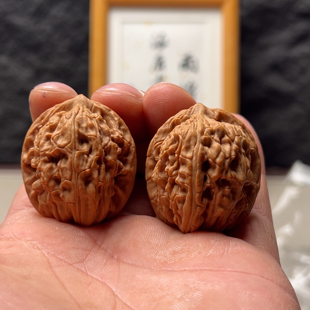 李***好文玩核桃把件野生34