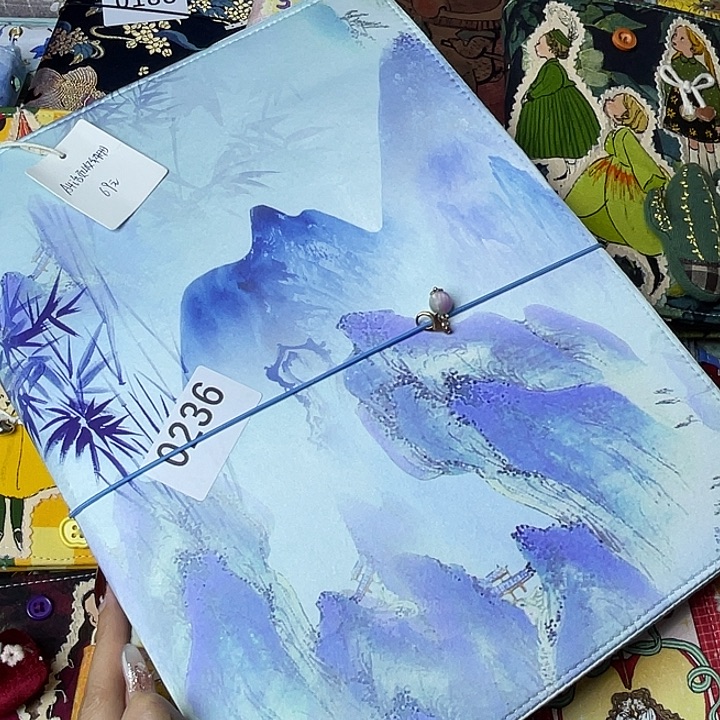 织绣A4收纳册一宫格236