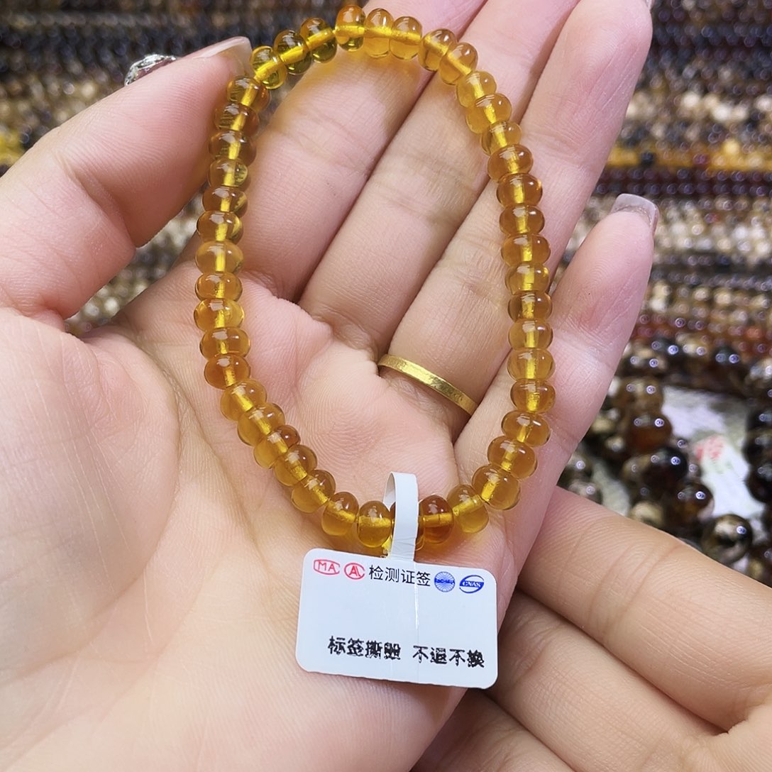 琥珀未镶嵌裸石6+