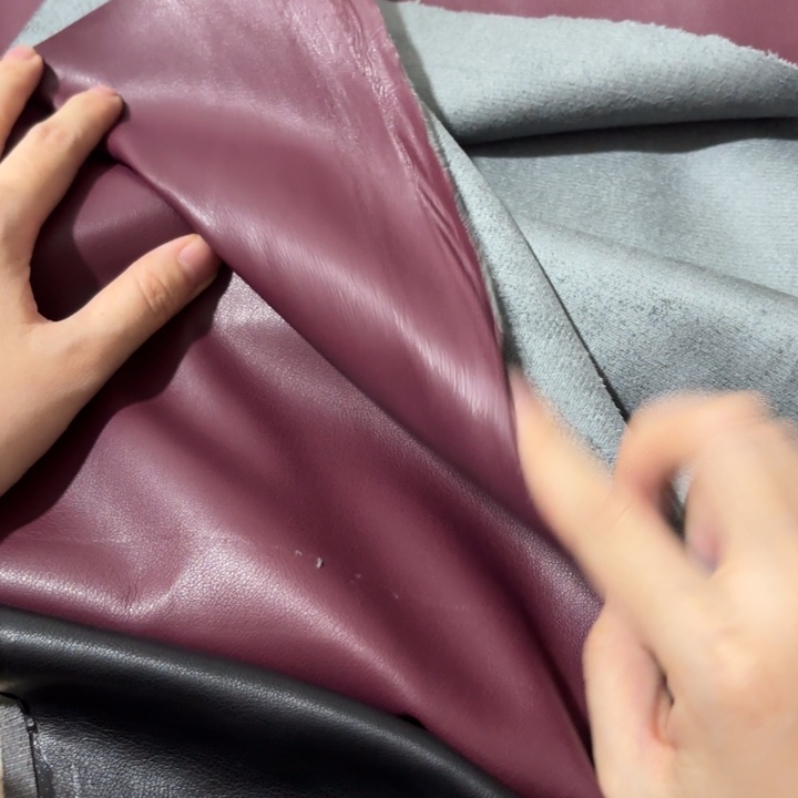 混纺紫红色高货麂皮1米。 