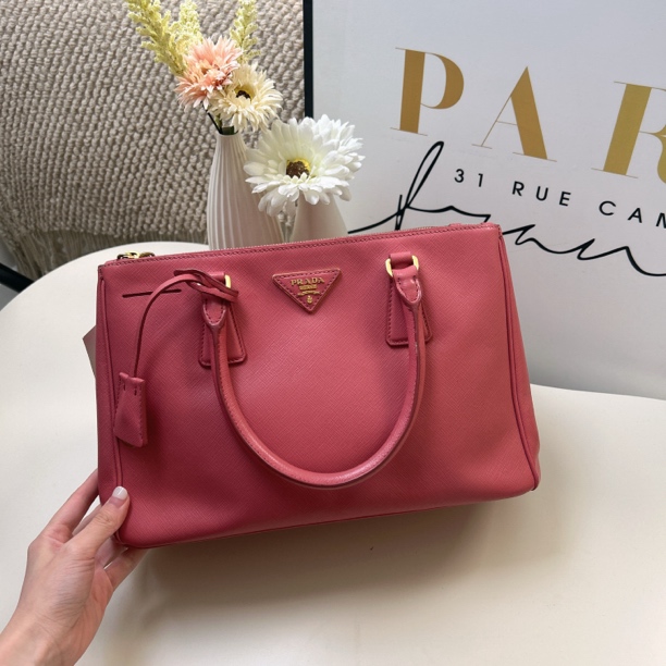 95新 Prada/普拉达 95新普拉达粉色杀手包