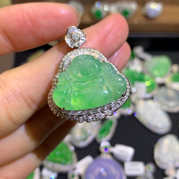 翡翠吊坠(不含链)18K金镶嵌