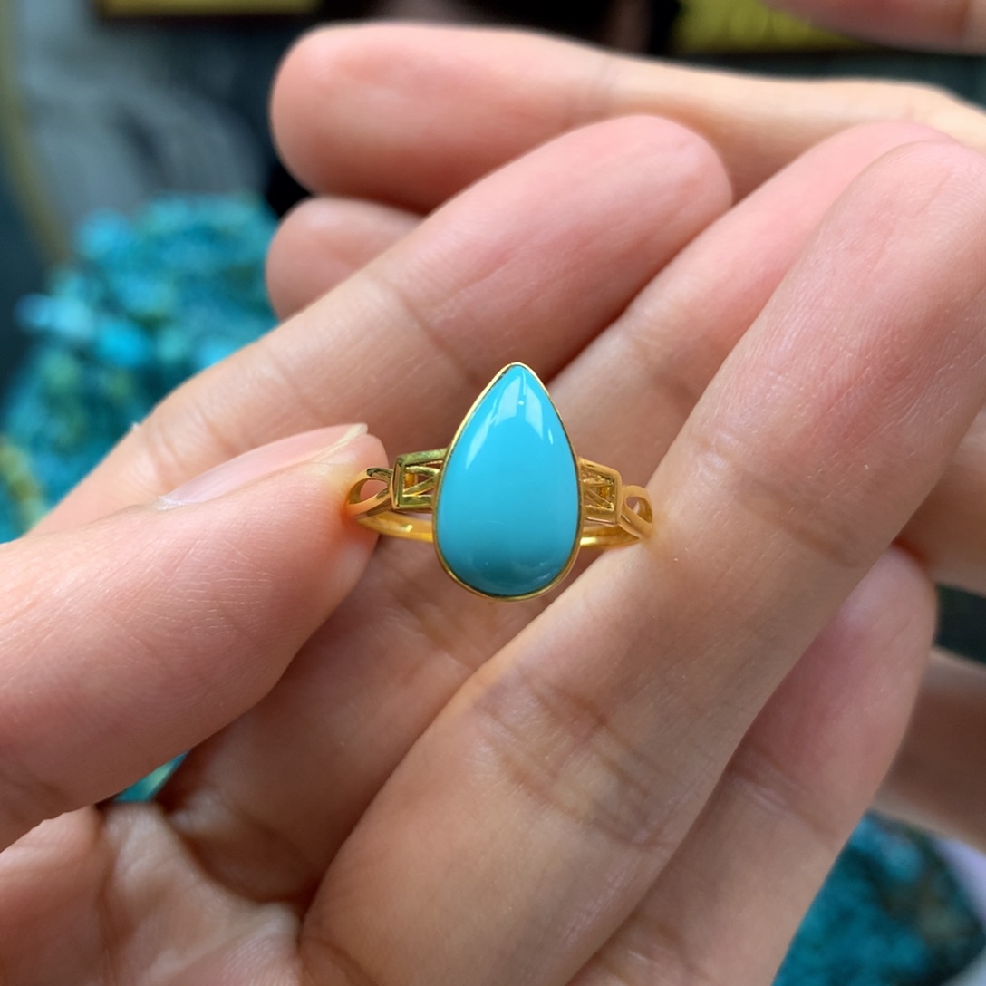 绿松石戒指18K金镶嵌