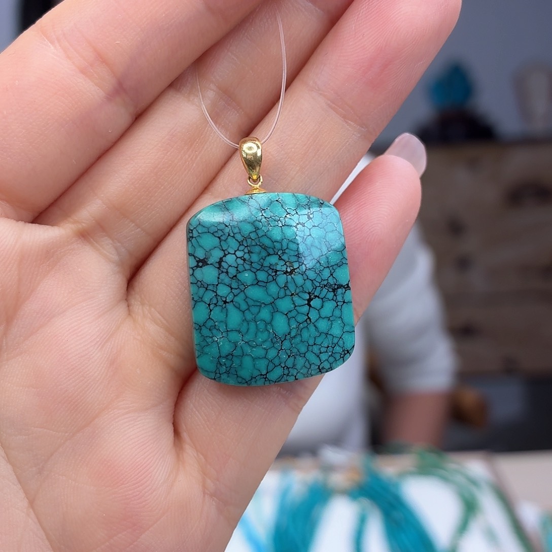 绿松石18K金镶嵌颈饰