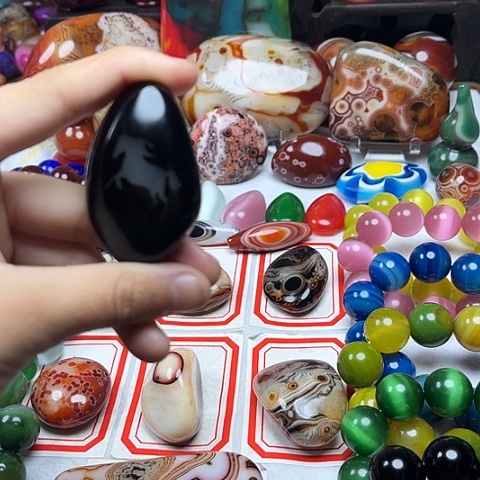 玛瑙/玉髓颈饰未镶嵌