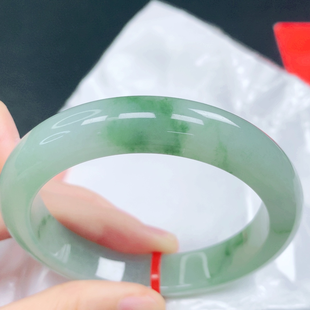 翡翠未镶嵌手镯57圈口