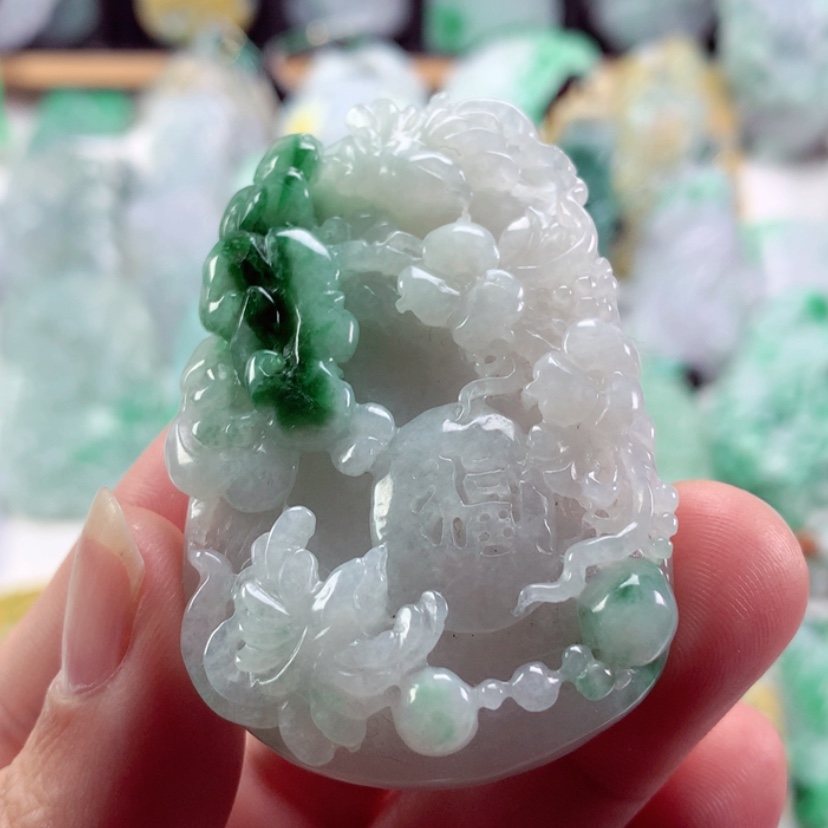 【闪购商品】翡翠吊坠(不含链)未镶嵌