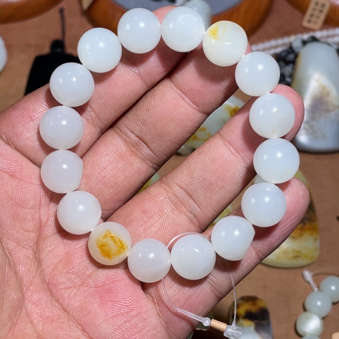 和田玉未镶嵌手链