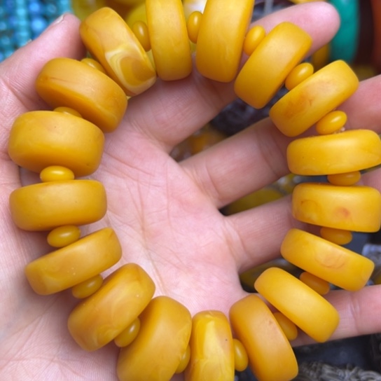 琥珀未镶嵌手链蜜蜡