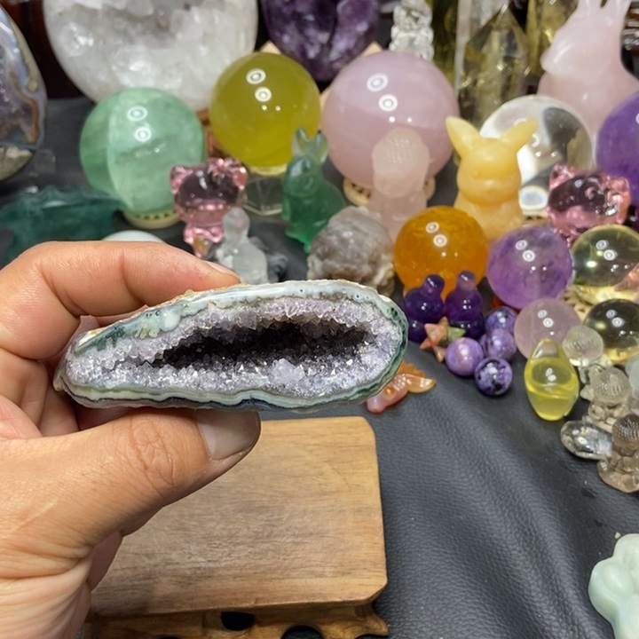 水晶摆件未镶嵌小晶洞