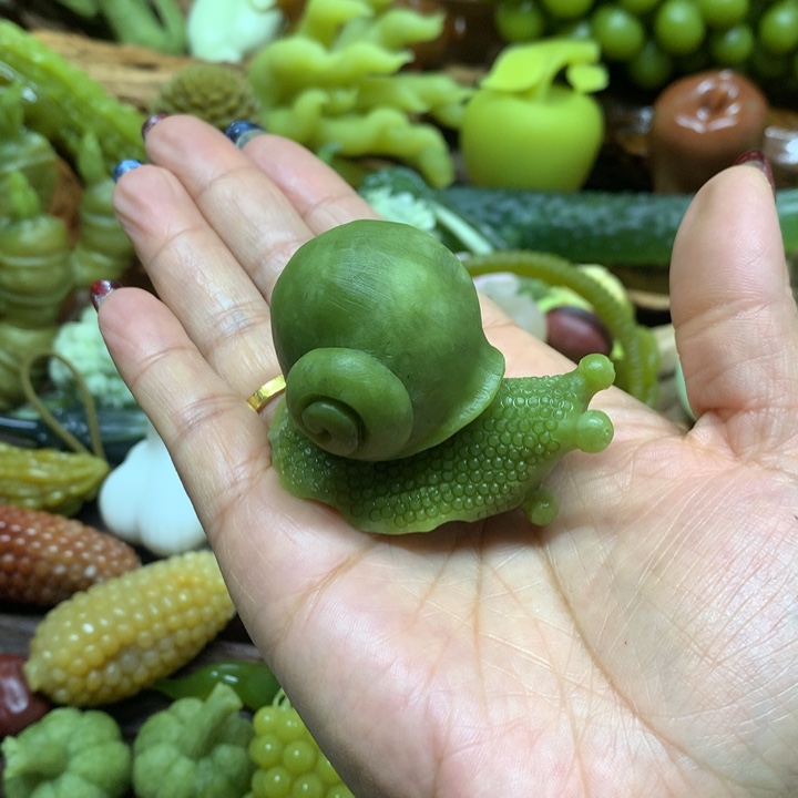 蛇纹石玉手把未镶嵌李****）