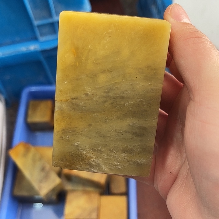 云南石偏远满百包邮