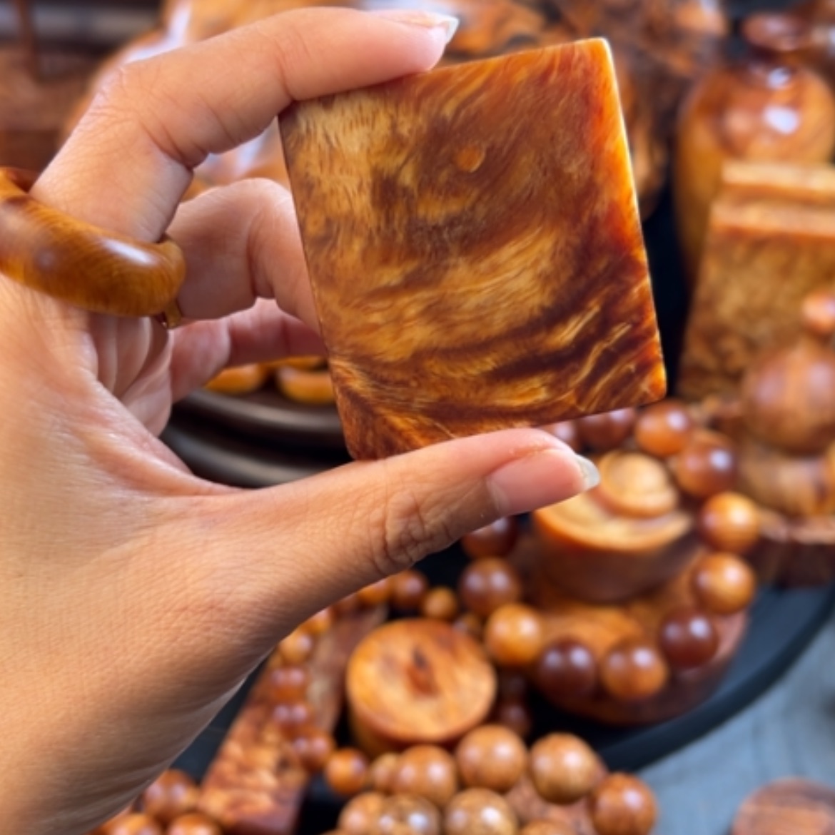 【闪购商品】松木（琥珀木）把件