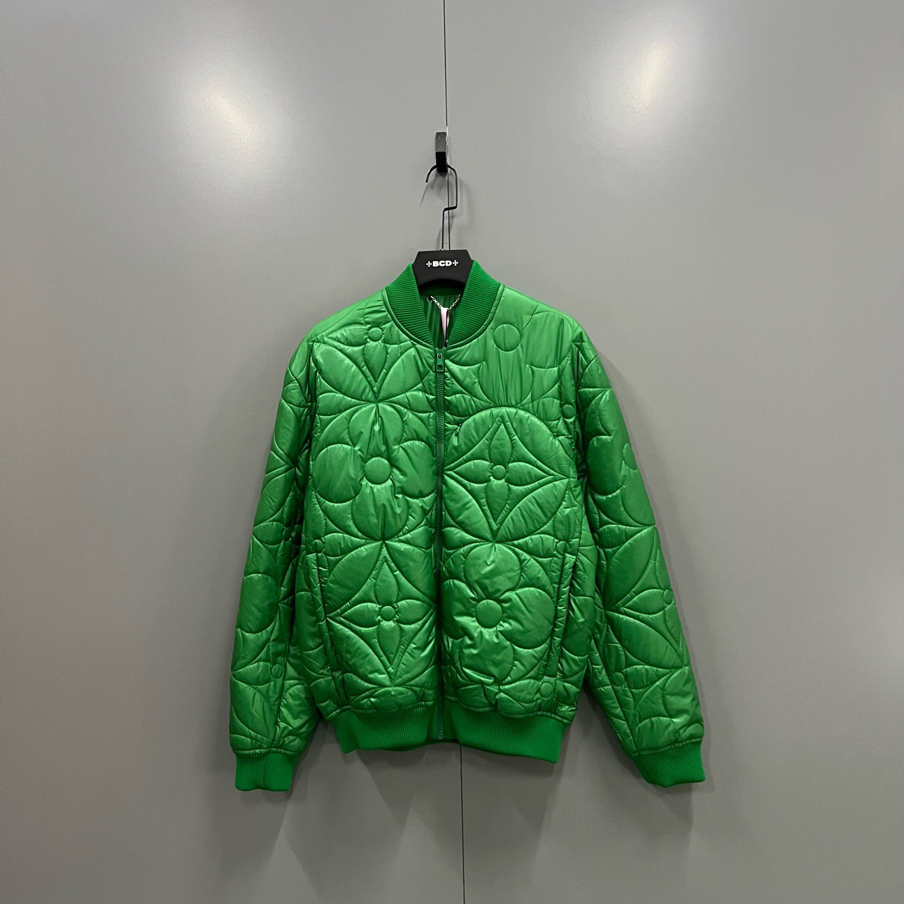 未使用 LouisVuitton/路易威登 jp1223 压纹三花棉服 501599