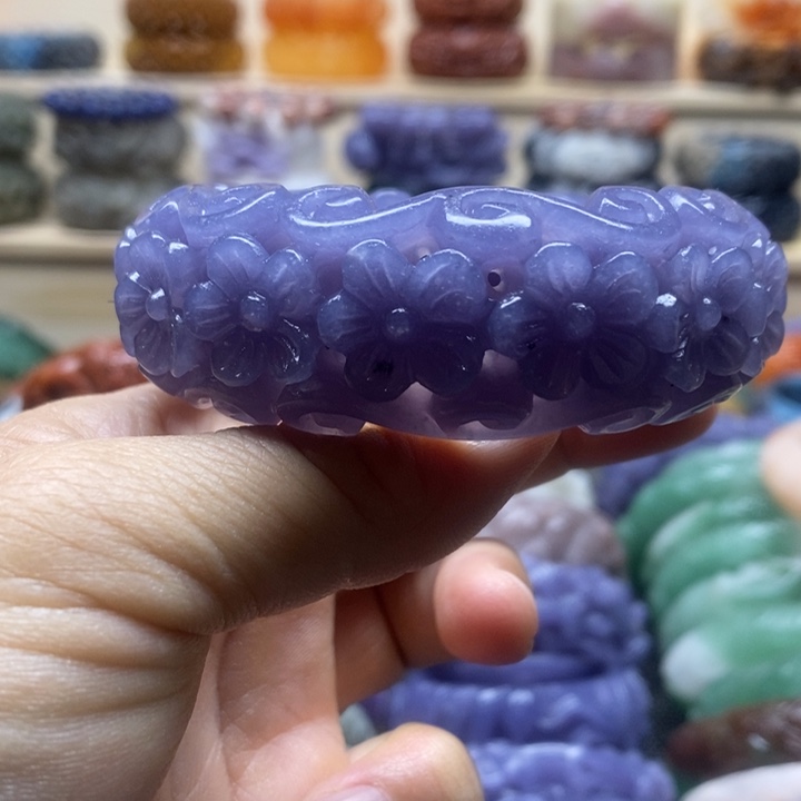 未镶嵌手镯石英质玉