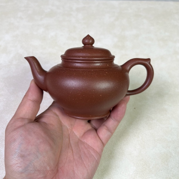 笑樱壶+250CC+黄龙山原矿紫泥+手工石磨泥料+全手工制作+茶山卧雪
