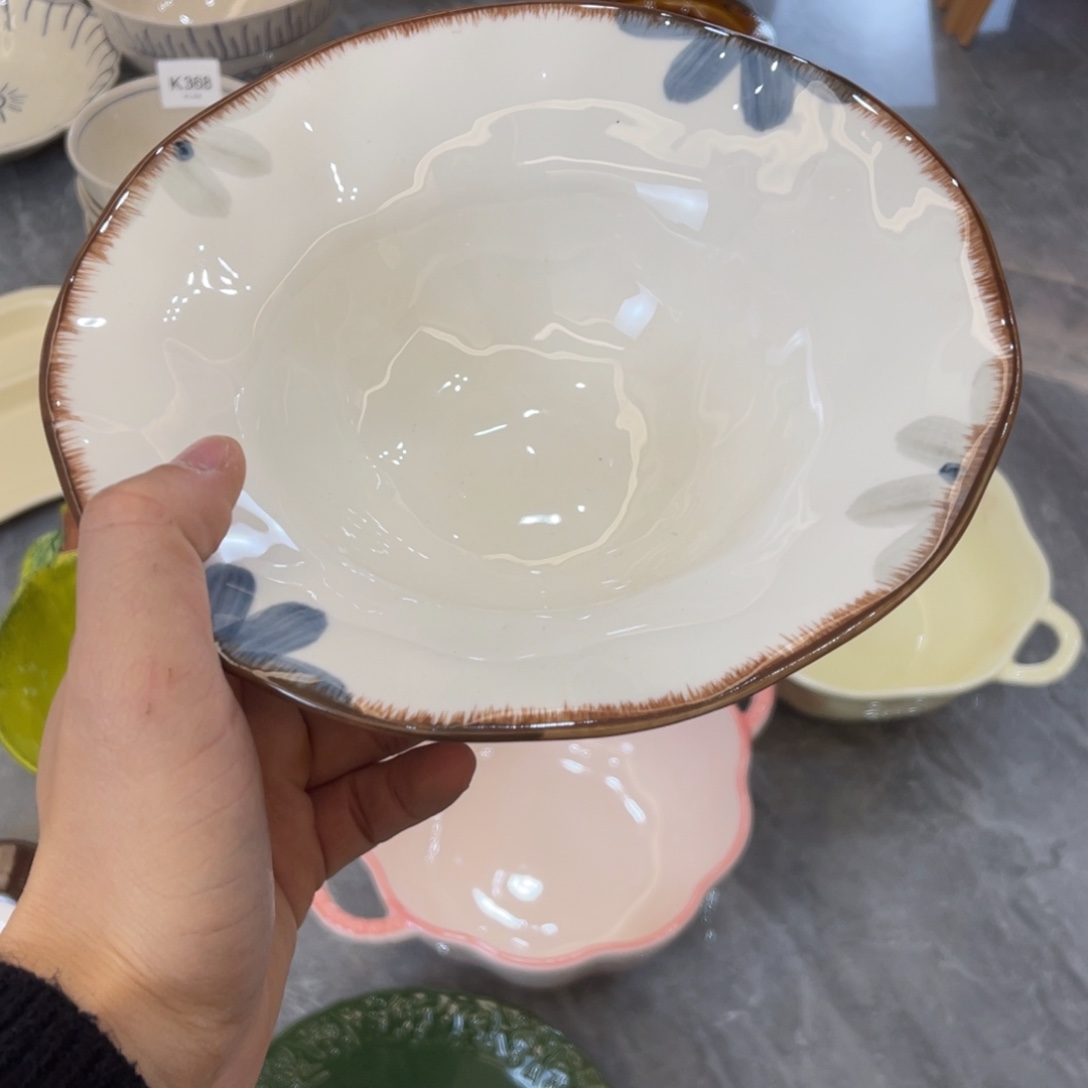 陶瓷微瑕餐具介意勿拍，满18飞！