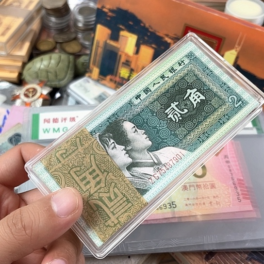 8002的刀货有捆印和一点点斑