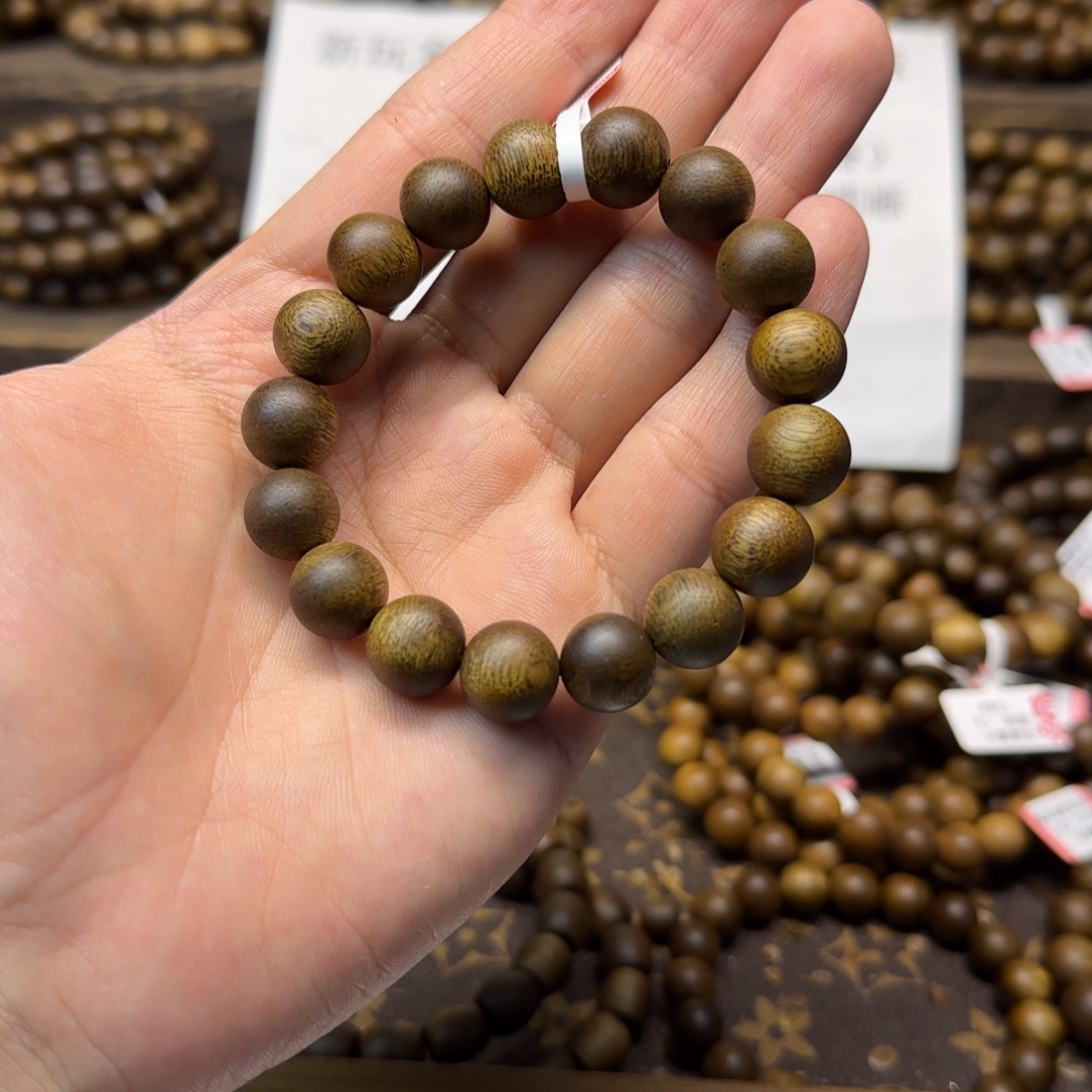 沉香沉香碎屑12圆珠海南莺歌绿99沉