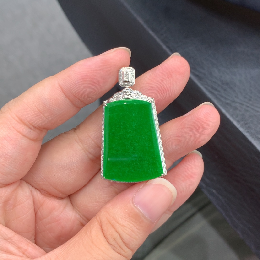 翡翠18K金镶嵌吊坠(不含链)吊坠