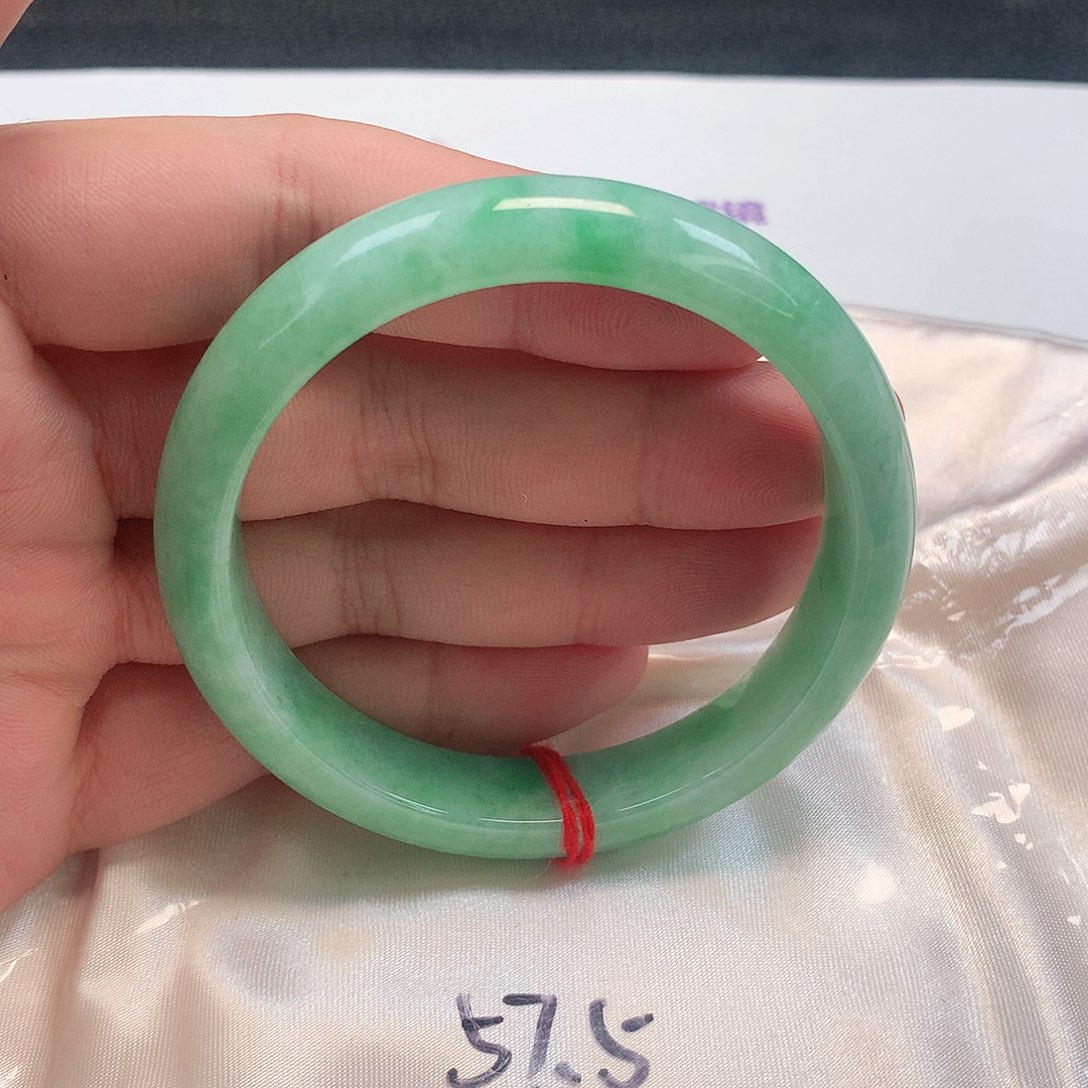 翡翠手镯未镶嵌266号