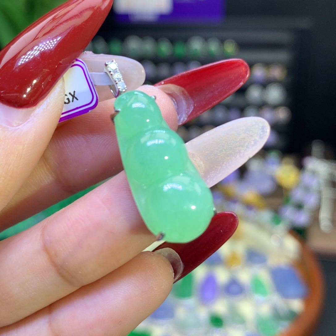 翡翠颈饰18K金镶嵌天然