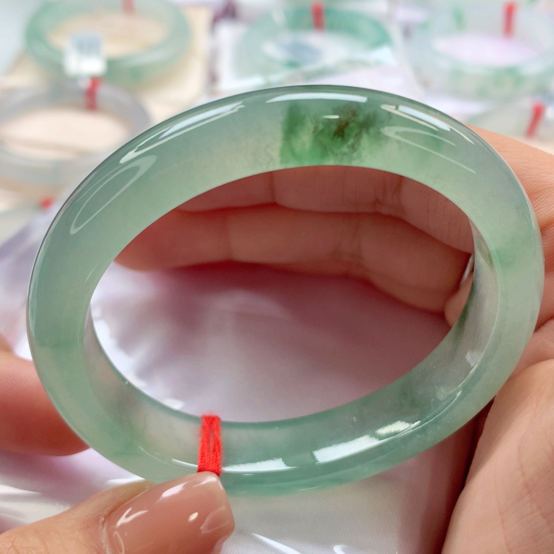 翡翠手镯（贵妃镯）未镶嵌师妹