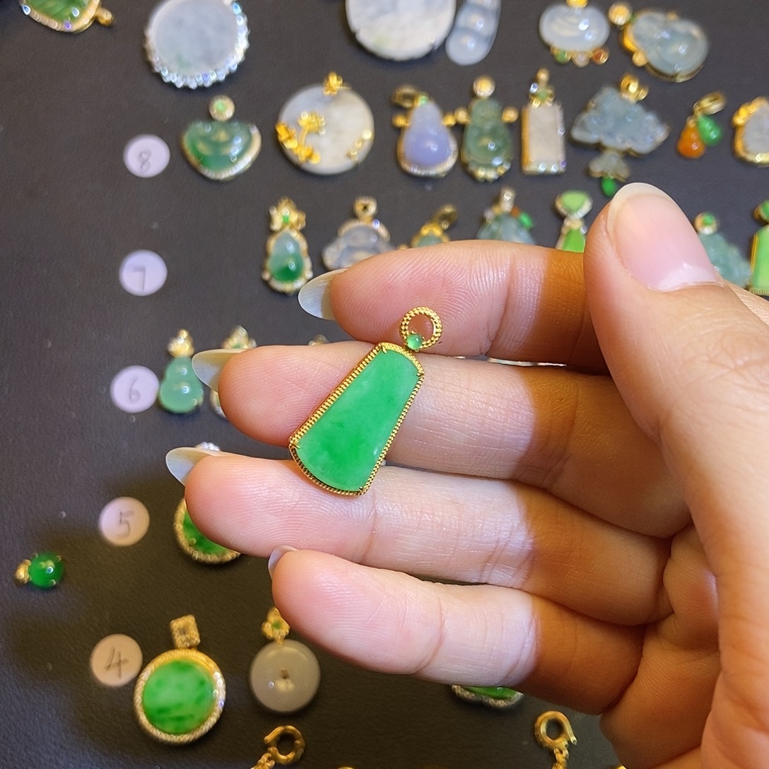 翡翠18K金镶嵌吊坠(不含链)