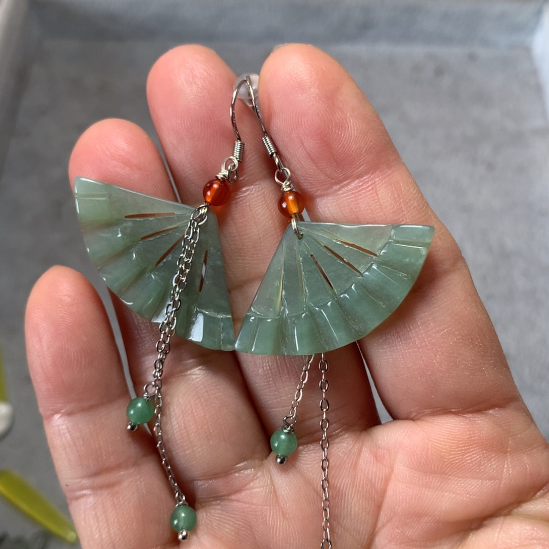 蛇纹石玉耳饰未镶嵌