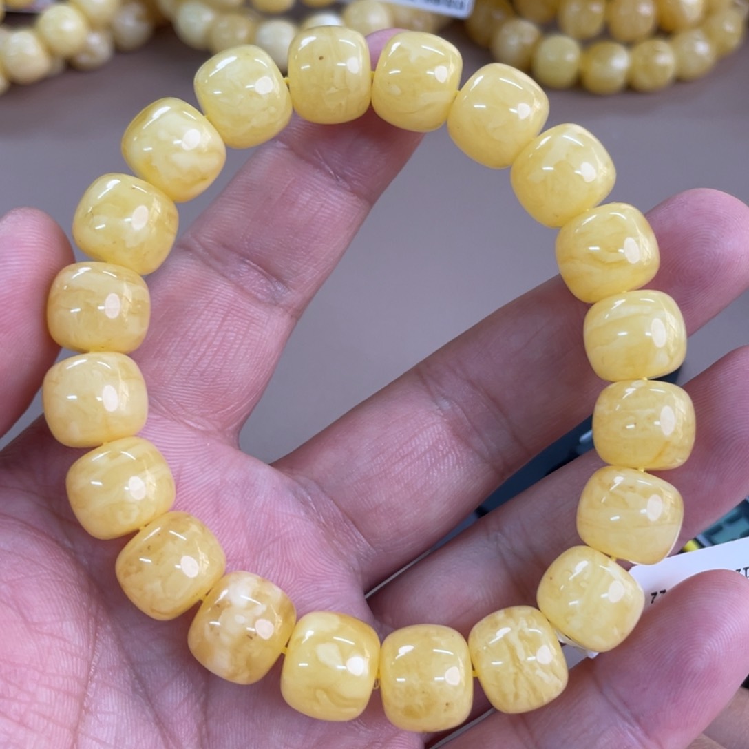 琥珀裸石未镶嵌1300000000000