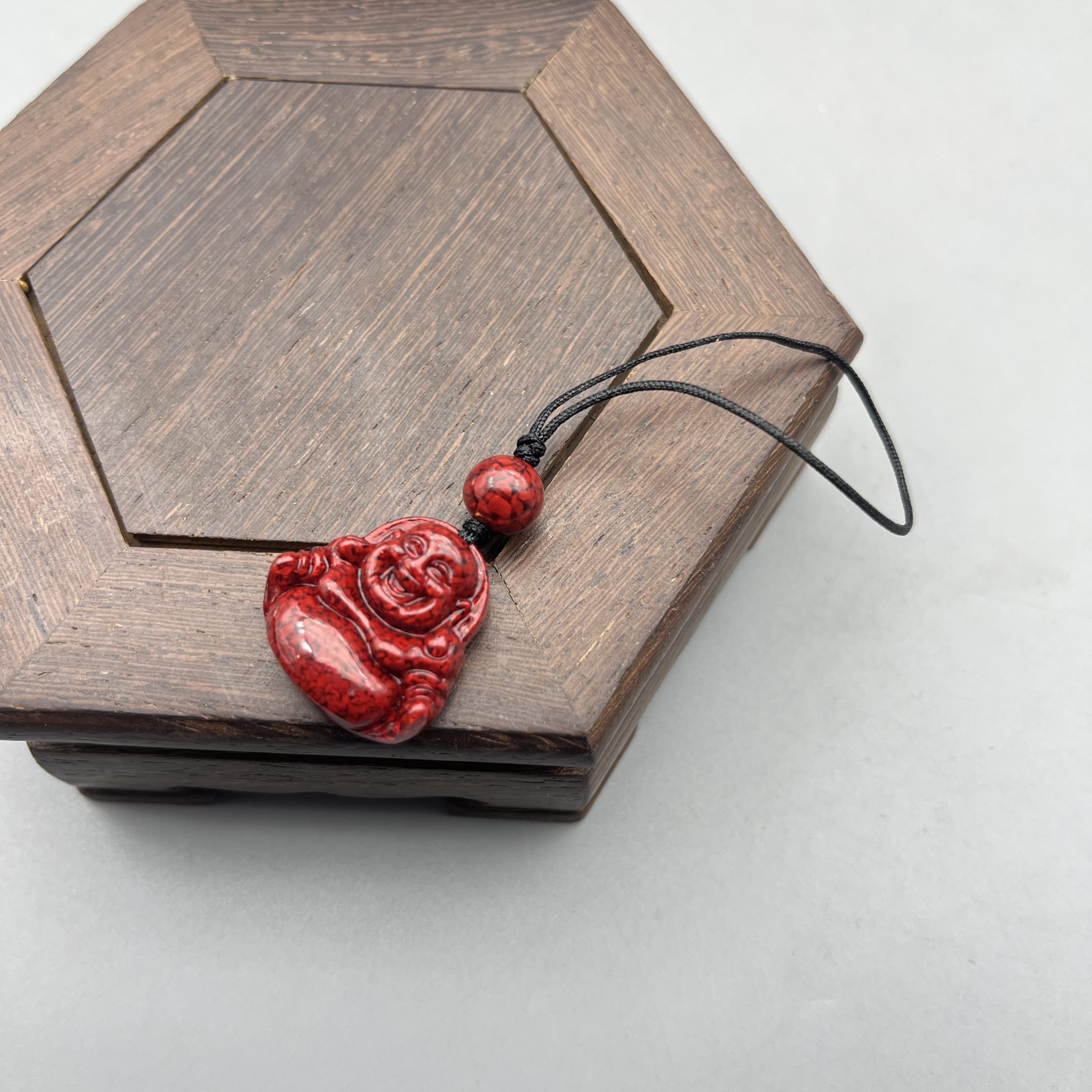 含辰砂工艺品JT288-晶体雕刻笑佛挂件