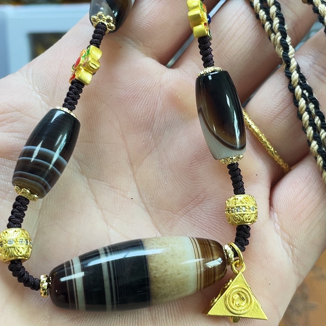 玛瑙/玉髓未镶嵌多样性发一条