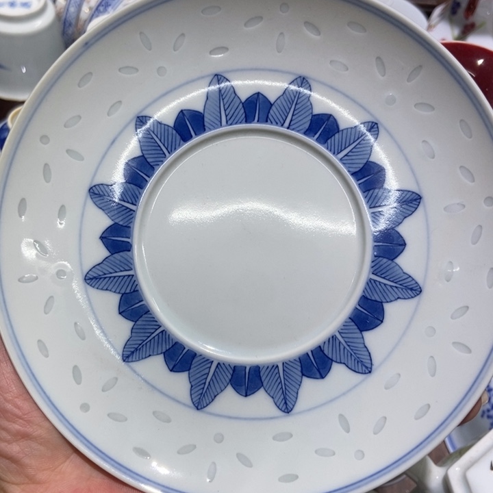 陶瓷艺术品的碟子