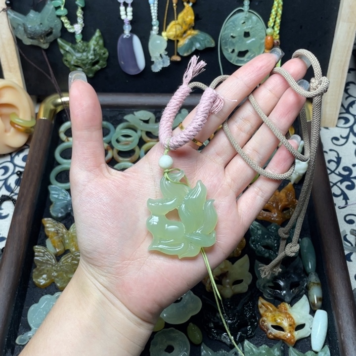 蛇纹石玉未镶嵌颈饰福利